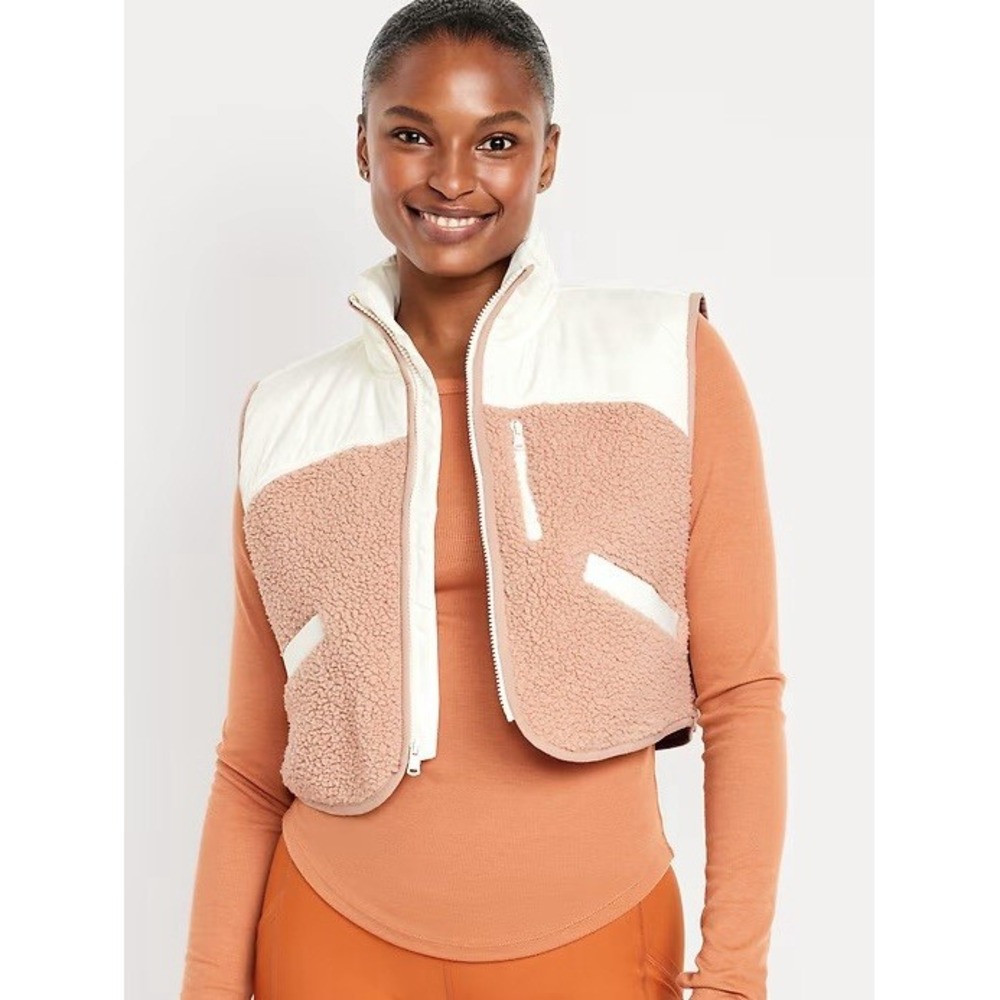 Old Navy Women's Crop Hybrid Zip Vest  Creme De La Creme Size XS